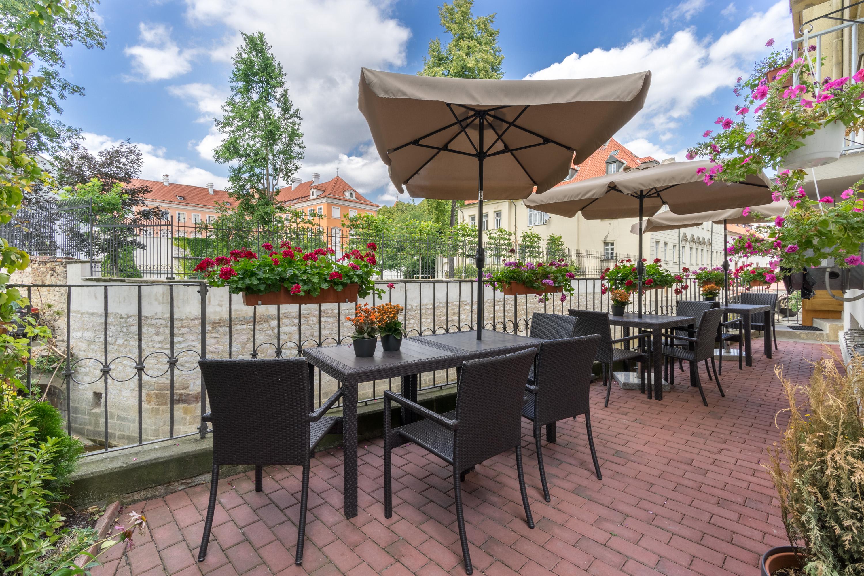 Pytloun Kampa Garden Hotel Praga Exterior foto