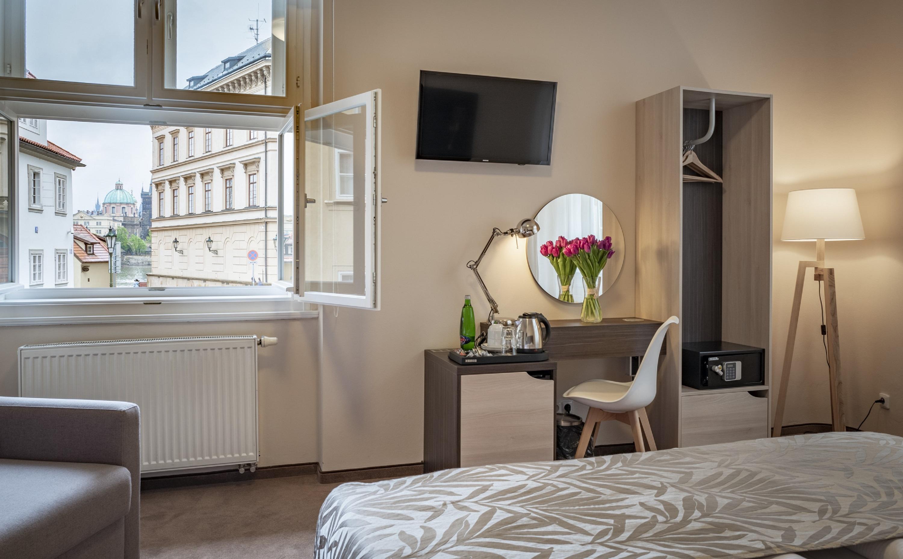 Pytloun Kampa Garden Hotel Praga Exterior foto