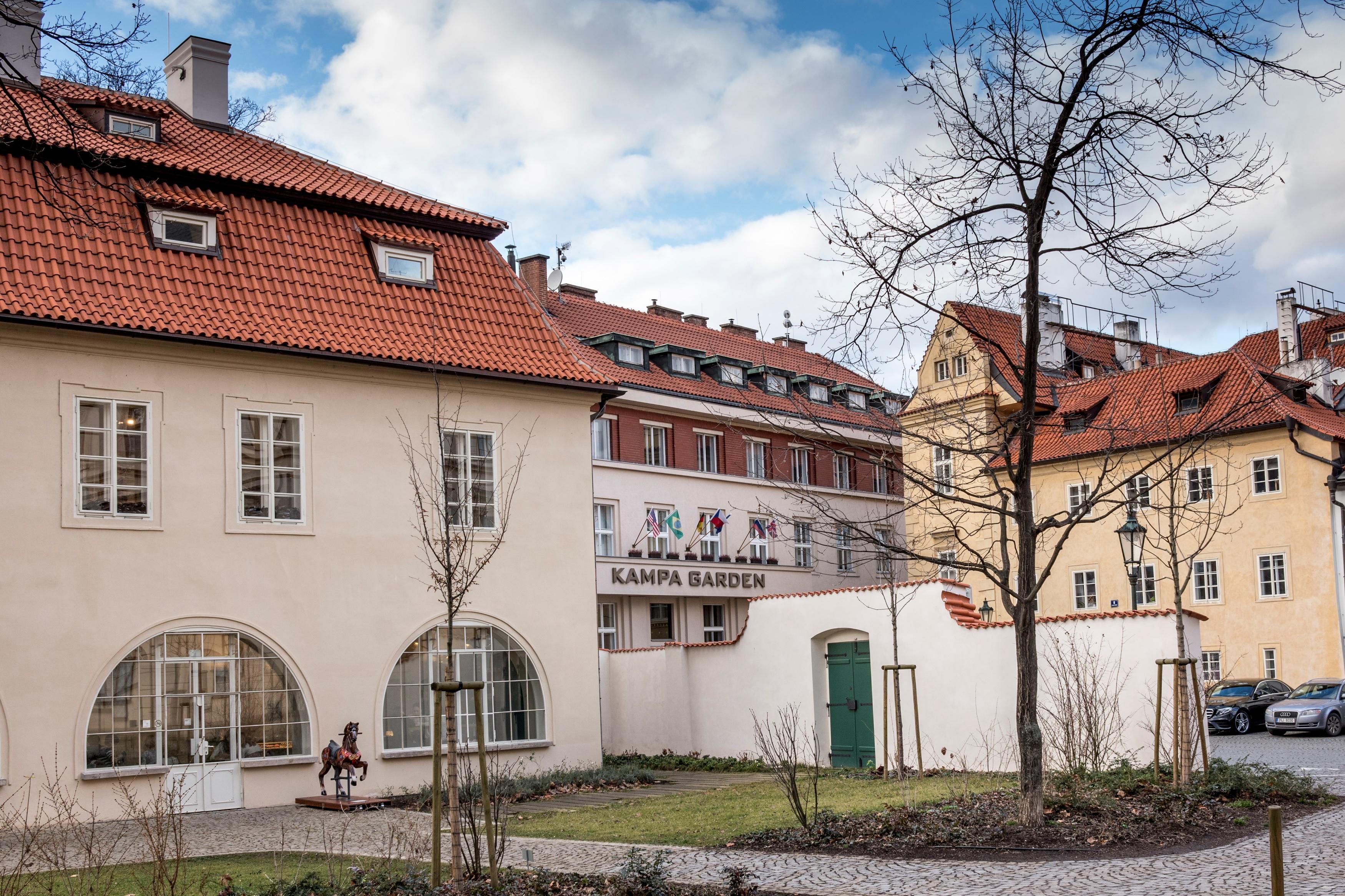 Pytloun Kampa Garden Hotel Praga Exterior foto